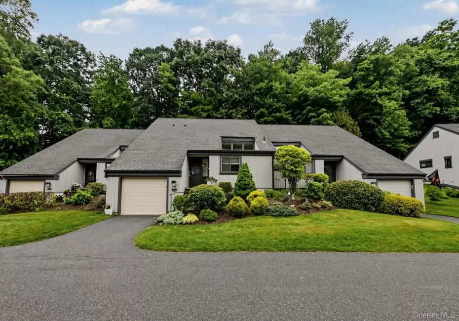 334 Heritage Hills, Somers, NY, 2 Bedrooms Bedrooms, 5 Rooms Rooms,2 BathroomsBathrooms,Residential,For Rent,Heritage,0,KEY1014903 334 Heritage Hills, Somers, NY, 2 Bedrooms Bedrooms, 5 Rooms Rooms,2 BathroomsBathrooms,Residential,For Rent,Heritage,0,KEY1014903