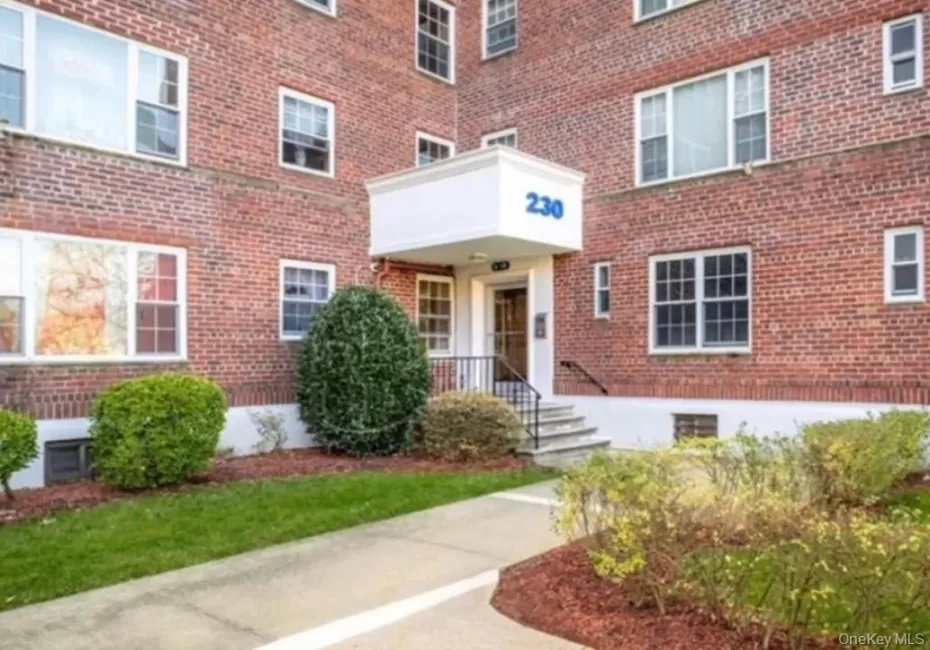 230 Pelham Road, New Rochelle, NY, 2 Bedrooms Bedrooms, 5 Rooms Rooms,1 BathroomBathrooms,Residential Lease,For Rent,Pelham,0,KEY963145 230 Pelham Road, New Rochelle, NY, 2 Bedrooms Bedrooms, 5 Rooms Rooms,1 BathroomBathrooms,Residential Lease,For Rent,Pelham,0,KEY963145