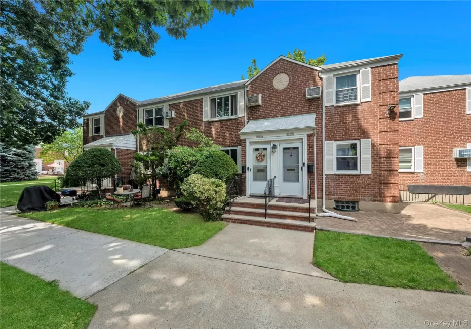 263-53 74th Avenue, New York, NY, 2 Bedrooms Bedrooms, 5 Rooms Rooms,1 BathroomBathrooms,Residential,For Rent,74th,0,1018184 263-53 74th Avenue, New York, NY, 2 Bedrooms Bedrooms, 5 Rooms Rooms,1 BathroomBathrooms,Residential,For Rent,74th,0,1018184