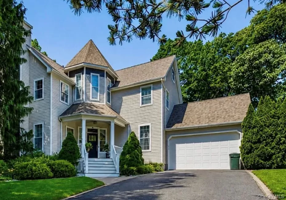10 Chapel Hill Road, Brookhaven, NY, 4 Bedrooms Bedrooms, 8 Rooms Rooms,2 BathroomsBathrooms,Residential,For Rent,Chapel Hill,0,KEY1018331 10 Chapel Hill Road, Brookhaven, NY, 4 Bedrooms Bedrooms, 8 Rooms Rooms,2 BathroomsBathrooms,Residential,For Rent,Chapel Hill,0,KEY1018331