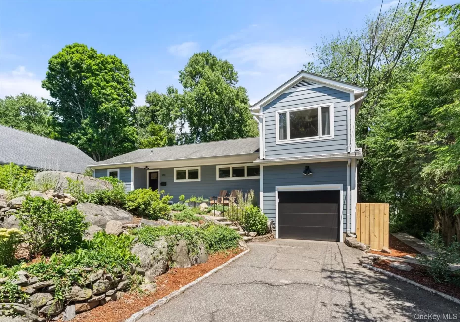170 Crest Drive, Greenburgh, NY, 3 Bedrooms Bedrooms, 6 Rooms Rooms,2 BathroomsBathrooms,Residential,For Rent,Crest,0,KEY1016265 170 Crest Drive, Greenburgh, NY, 3 Bedrooms Bedrooms, 6 Rooms Rooms,2 BathroomsBathrooms,Residential,For Rent,Crest,0,KEY1016265