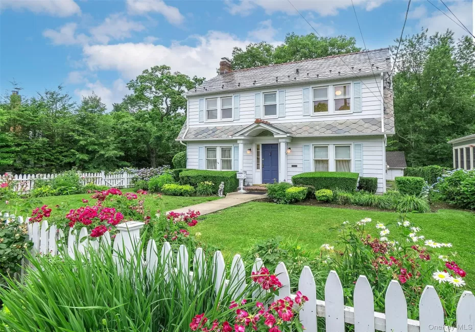33 Oakland Street, Huntington, NY, 4 Bedrooms Bedrooms, 8 Rooms Rooms,1 BathroomBathrooms,Residential,For Rent,Oakland,0,KEY1018275 33 Oakland Street, Huntington, NY, 4 Bedrooms Bedrooms, 8 Rooms Rooms,1 BathroomBathrooms,Residential,For Rent,Oakland,0,KEY1018275