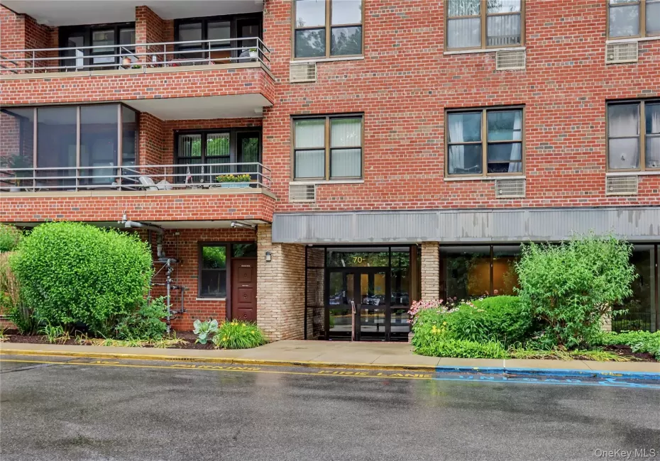 70 Barker Street, Mount Kisco, NY, 1 Bedroom Bedrooms, 4 Rooms Rooms,1 BathroomBathrooms,Residential,For Rent,Barker,0,KEY1014771 70 Barker Street, Mount Kisco, NY, 1 Bedroom Bedrooms, 4 Rooms Rooms,1 BathroomBathrooms,Residential,For Rent,Barker,0,KEY1014771