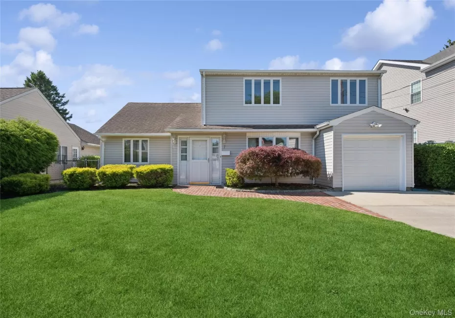 7 Blanche Street, Oyster Bay, NY, 3 Bedrooms Bedrooms, 8 Rooms Rooms,2 BathroomsBathrooms,Residential,For Rent,Blanche,0,KEY1012496 7 Blanche Street, Oyster Bay, NY, 3 Bedrooms Bedrooms, 8 Rooms Rooms,2 BathroomsBathrooms,Residential,For Rent,Blanche,0,KEY1012496