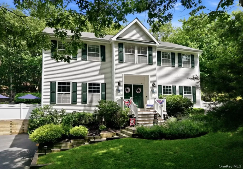95 Crystal Brook Hollow Road, Brookhaven, NY, 4 Bedrooms Bedrooms, 11 Rooms Rooms,2 BathroomsBathrooms,Residential,For Rent,Crystal Brook Hollow,0,KEY1018178 95 Crystal Brook Hollow Road, Brookhaven, NY, 4 Bedrooms Bedrooms, 11 Rooms Rooms,2 BathroomsBathrooms,Residential,For Rent,Crystal Brook Hollow,0,KEY1018178