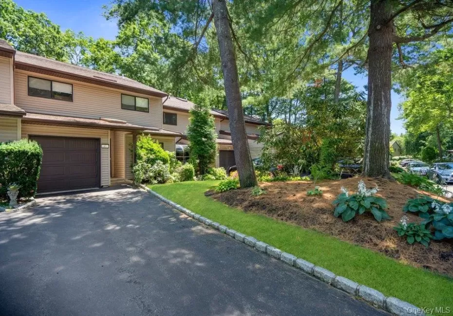 97 Northgate Circle, Huntington, NY, 3 Bedrooms Bedrooms, 6 Rooms Rooms,3 BathroomsBathrooms,Residential,For Rent,Northgate,0,KEY1015512 97 Northgate Circle, Huntington, NY, 3 Bedrooms Bedrooms, 6 Rooms Rooms,3 BathroomsBathrooms,Residential,For Rent,Northgate,0,KEY1015512