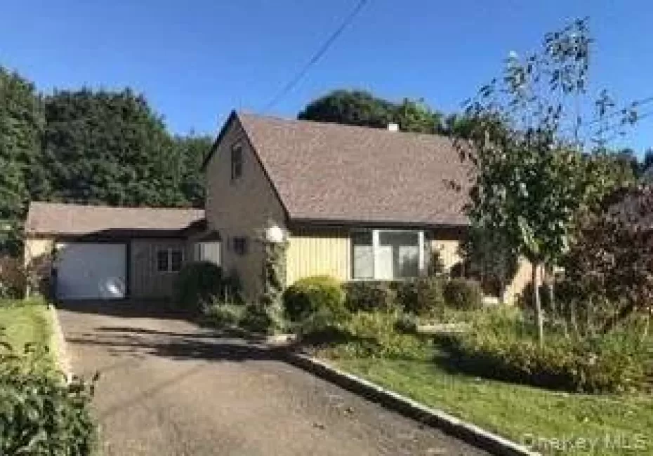 29 Fieldstone Drive, Oyster Bay, NY, 6 Bedrooms Bedrooms, 9 Rooms Rooms,2 BathroomsBathrooms,Residential,For Rent,Fieldstone,0,1018461 29 Fieldstone Drive, Oyster Bay, NY, 6 Bedrooms Bedrooms, 9 Rooms Rooms,2 BathroomsBathrooms,Residential,For Rent,Fieldstone,0,1018461