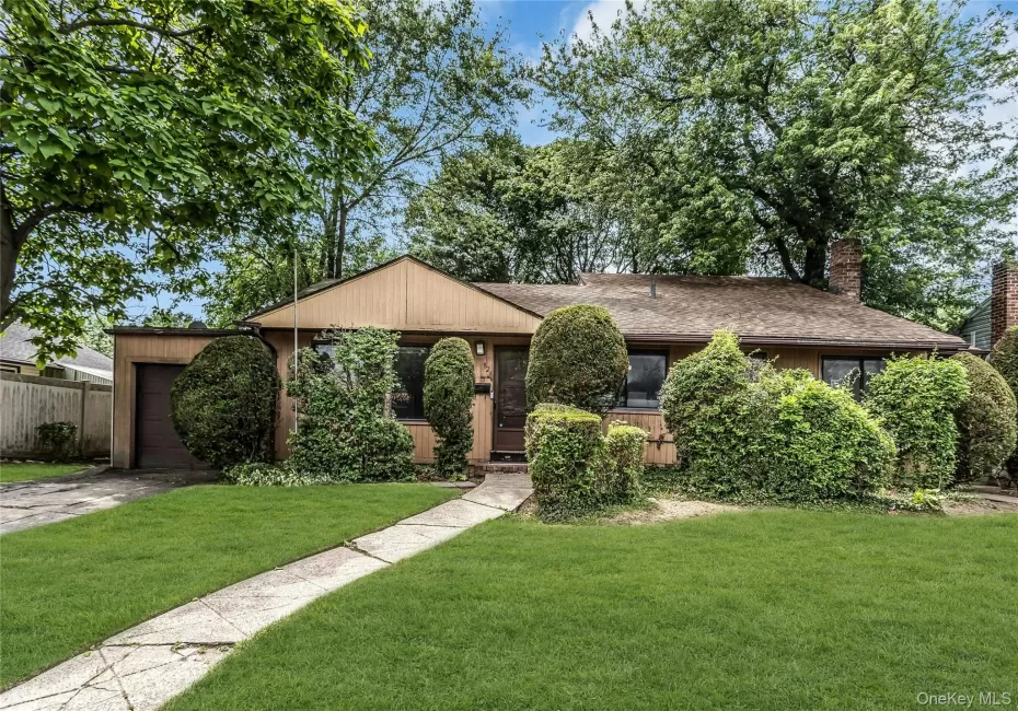 828 Fletcher Avenue, Hempstead, NY, 3 Bedrooms Bedrooms, 10 Rooms Rooms,2 BathroomsBathrooms,Residential,For Rent,Fletcher,0,KEY1015897 828 Fletcher Avenue, Hempstead, NY, 3 Bedrooms Bedrooms, 10 Rooms Rooms,2 BathroomsBathrooms,Residential,For Rent,Fletcher,0,KEY1015897