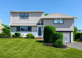 190 Waukena Avenue, Hempstead, NY, 4 Bedrooms Bedrooms, 11 Rooms Rooms,2 BathroomsBathrooms,Residential,For Rent,Waukena,0,1017984 190 Waukena Avenue, Hempstead, NY, 4 Bedrooms Bedrooms, 11 Rooms Rooms,2 BathroomsBathrooms,Residential,For Rent,Waukena,0,1017984