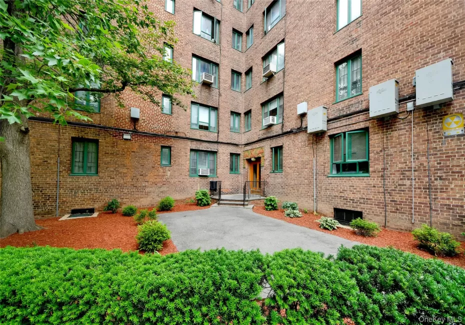 14 Metropolitan Oval, New York, NY, 2 Bedrooms Bedrooms, 4 Rooms Rooms,1 BathroomBathrooms,Residential,For Rent,Metropolitan,0,KEY1018512 14 Metropolitan Oval, New York, NY, 2 Bedrooms Bedrooms, 4 Rooms Rooms,1 BathroomBathrooms,Residential,For Rent,Metropolitan,0,KEY1018512