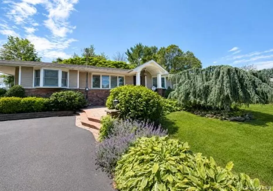 21 Kevin Road, Huntington, NY, 4 Bedrooms Bedrooms, 13 Rooms Rooms,3 BathroomsBathrooms,Residential,For Rent,Kevin,0,KEY1018339 21 Kevin Road, Huntington, NY, 4 Bedrooms Bedrooms, 13 Rooms Rooms,3 BathroomsBathrooms,Residential,For Rent,Kevin,0,KEY1018339