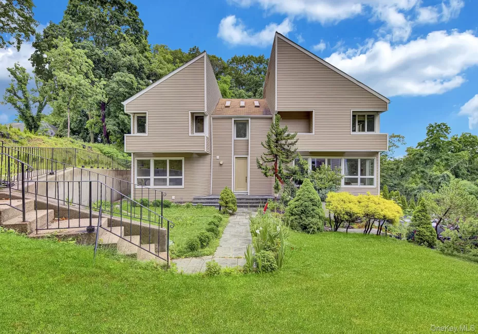 4 Verity Lane, North Hempstead, NY, 5 Bedrooms Bedrooms, 10 Rooms Rooms,4 BathroomsBathrooms,Residential,For Rent,Verity,0,1016057 4 Verity Lane, North Hempstead, NY, 5 Bedrooms Bedrooms, 10 Rooms Rooms,4 BathroomsBathrooms,Residential,For Rent,Verity,0,1016057