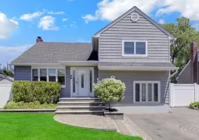 6 Oxford Avenue, Oyster Bay, NY, 3 Bedrooms Bedrooms, 7 Rooms Rooms,2 BathroomsBathrooms,Residential,For Rent,Oxford,0,1018037 6 Oxford Avenue, Oyster Bay, NY, 3 Bedrooms Bedrooms, 7 Rooms Rooms,2 BathroomsBathrooms,Residential,For Rent,Oxford,0,1018037