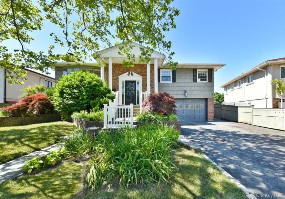 687 Golf Drive, Hempstead, NY, 4 Bedrooms Bedrooms, 8 Rooms Rooms,3 BathroomsBathrooms,Residential,For Rent,Golf,0,KEY1018407 687 Golf Drive, Hempstead, NY, 4 Bedrooms Bedrooms, 8 Rooms Rooms,3 BathroomsBathrooms,Residential,For Rent,Golf,0,KEY1018407