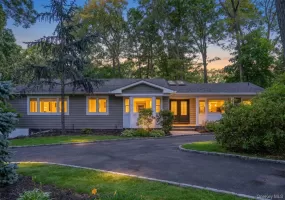 2 Rawlings Drive, Huntington, NY, 5 Bedrooms Bedrooms, 9 Rooms Rooms,3 BathroomsBathrooms,Residential,For Rent,Rawlings,0,1017283 2 Rawlings Drive, Huntington, NY, 5 Bedrooms Bedrooms, 9 Rooms Rooms,3 BathroomsBathrooms,Residential,For Rent,Rawlings,0,1017283