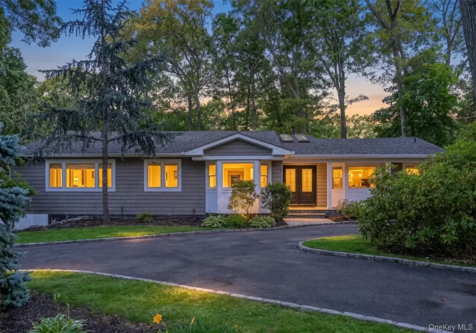 2 Rawlings Drive, Huntington, NY, 5 Bedrooms Bedrooms, 9 Rooms Rooms,3 BathroomsBathrooms,Residential,For Rent,Rawlings,0,KEY1017283 2 Rawlings Drive, Huntington, NY, 5 Bedrooms Bedrooms, 9 Rooms Rooms,3 BathroomsBathrooms,Residential,For Rent,Rawlings,0,KEY1017283