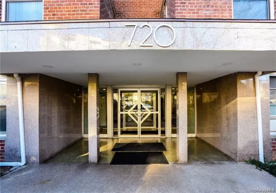 720 Pelham Road, New Rochelle, NY, 1 Bedroom Bedrooms, 4 Rooms Rooms,1 BathroomBathrooms,Residential Lease,For Rent,Pelham,0,KEY1018517 720 Pelham Road, New Rochelle, NY, 1 Bedroom Bedrooms, 4 Rooms Rooms,1 BathroomBathrooms,Residential Lease,For Rent,Pelham,0,KEY1018517