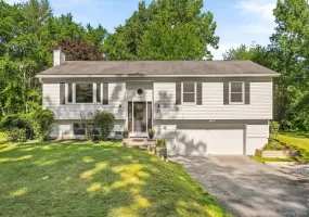 74 Peach Road, Hyde Park, NY, 3 Bedrooms Bedrooms, 7 Rooms Rooms,2 BathroomsBathrooms,Residential,For Rent,Peach,0,KEY1017629 74 Peach Road, Hyde Park, NY, 3 Bedrooms Bedrooms, 7 Rooms Rooms,2 BathroomsBathrooms,Residential,For Rent,Peach,0,KEY1017629