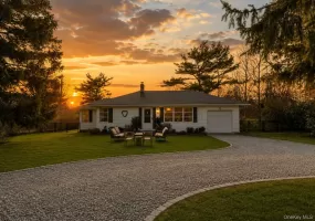 84 Evergreen Avenue, Brookhaven, NY, 3 Bedrooms Bedrooms, 7 Rooms Rooms,2 BathroomsBathrooms,Residential,For Rent,Evergreen,0,1018363 84 Evergreen Avenue, Brookhaven, NY, 3 Bedrooms Bedrooms, 7 Rooms Rooms,2 BathroomsBathrooms,Residential,For Rent,Evergreen,0,1018363