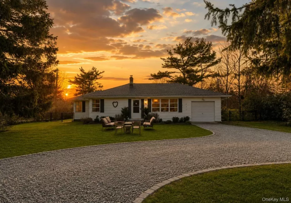 84 Evergreen Avenue, Brookhaven, NY, 3 Bedrooms Bedrooms, 7 Rooms Rooms,2 BathroomsBathrooms,Residential,For Rent,Evergreen,0,KEY1018363 84 Evergreen Avenue, Brookhaven, NY, 3 Bedrooms Bedrooms, 7 Rooms Rooms,2 BathroomsBathrooms,Residential,For Rent,Evergreen,0,KEY1018363