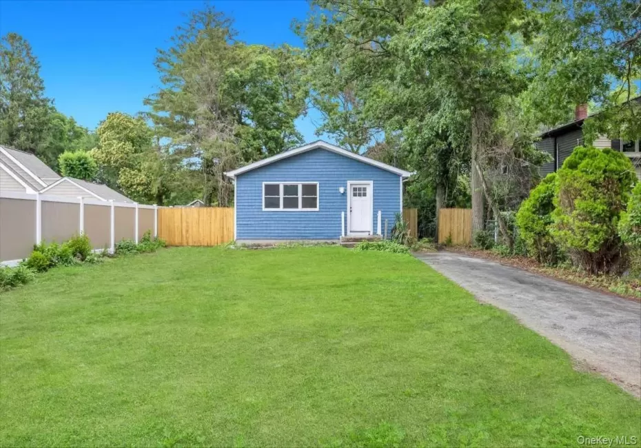 438 Auborn Avenue, Brookhaven, NY, 3 Bedrooms Bedrooms, 6 Rooms Rooms,2 BathroomsBathrooms,Residential,For Rent,Auborn,0,KEY1018500 438 Auborn Avenue, Brookhaven, NY, 3 Bedrooms Bedrooms, 6 Rooms Rooms,2 BathroomsBathrooms,Residential,For Rent,Auborn,0,KEY1018500