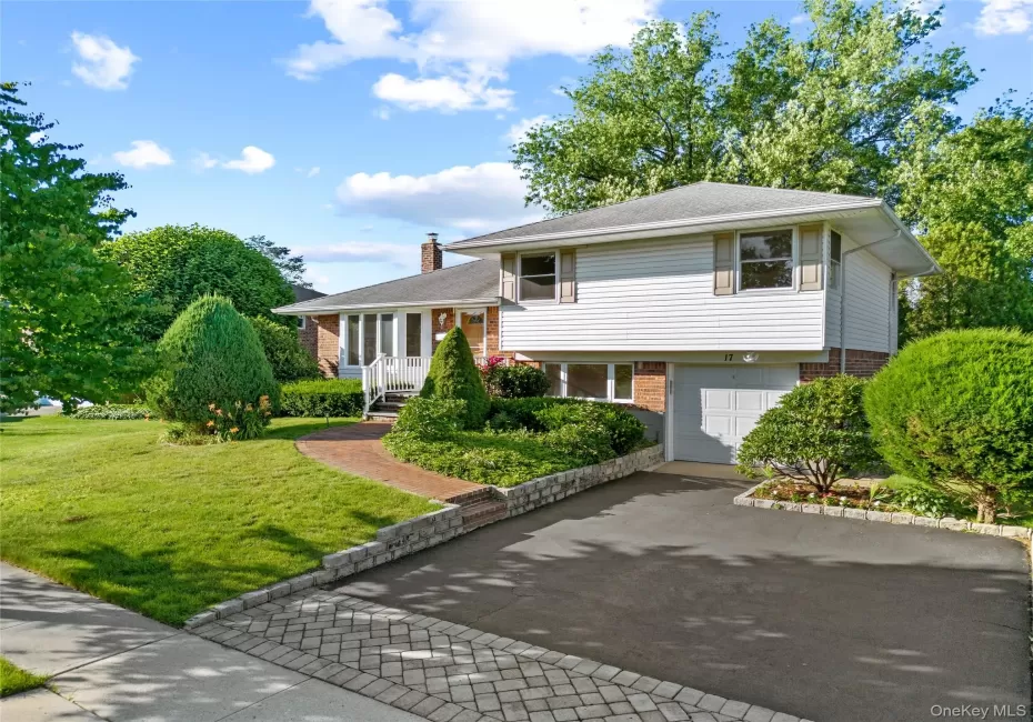 17 Wren Drive, Oyster Bay, NY, 4 Bedrooms Bedrooms, 9 Rooms Rooms,2 BathroomsBathrooms,Residential,For Rent,Wren,0,KEY1017959 17 Wren Drive, Oyster Bay, NY, 4 Bedrooms Bedrooms, 9 Rooms Rooms,2 BathroomsBathrooms,Residential,For Rent,Wren,0,KEY1017959