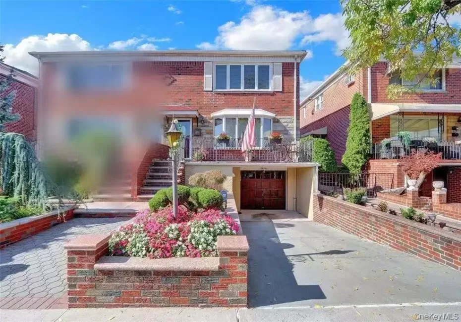 6134 76th Street, New York, NY, 2 Bedrooms Bedrooms, 4 Rooms Rooms,1 BathroomBathrooms,Residential Lease,For Rent,76th,0,1018543 6134 76th Street, New York, NY, 2 Bedrooms Bedrooms, 4 Rooms Rooms,1 BathroomBathrooms,Residential Lease,For Rent,76th,0,1018543