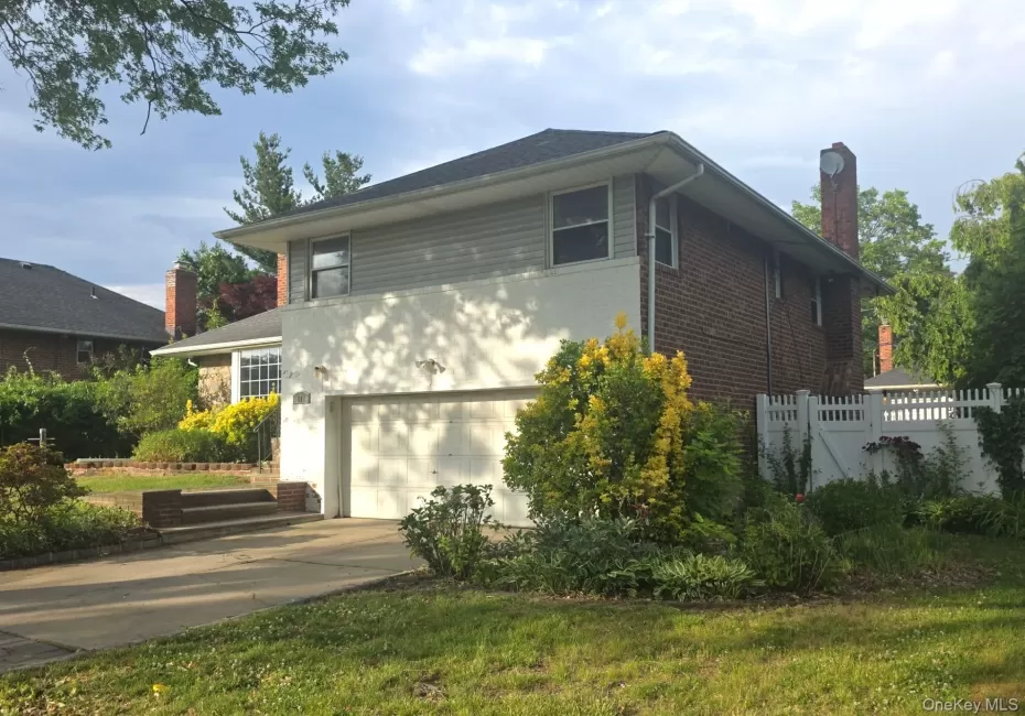 172 Evergreen Drive, Hempstead, NY, 3 Bedrooms Bedrooms, 7 Rooms Rooms,3 BathroomsBathrooms,Residential,For Rent,Evergreen,0,KEY1017905 172 Evergreen Drive, Hempstead, NY, 3 Bedrooms Bedrooms, 7 Rooms Rooms,3 BathroomsBathrooms,Residential,For Rent,Evergreen,0,KEY1017905