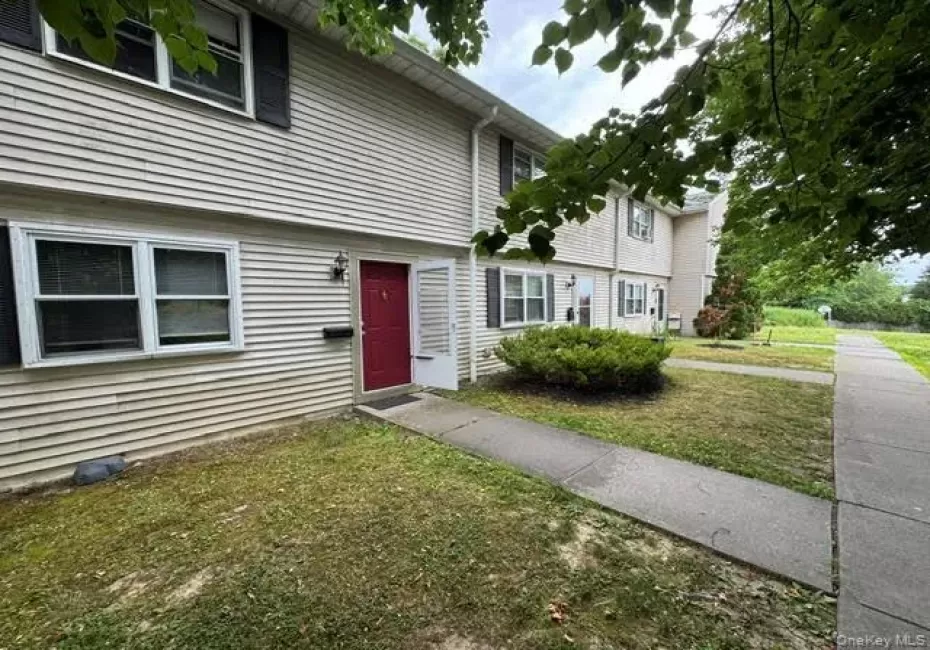 14 Patton Drive, Cornwall, NY, 3 Bedrooms Bedrooms, 5 Rooms Rooms,1 BathroomBathrooms,Residential Lease,For Rent,Patton,0,KEY1018660 14 Patton Drive, Cornwall, NY, 3 Bedrooms Bedrooms, 5 Rooms Rooms,1 BathroomBathrooms,Residential Lease,For Rent,Patton,0,KEY1018660