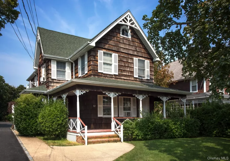 82 Park Avenue, Babylon, NY, 1 Bedroom Bedrooms, 4 Rooms Rooms,1 BathroomBathrooms,Residential Lease,For Rent,Park,0,KEY1018770 82 Park Avenue, Babylon, NY, 1 Bedroom Bedrooms, 4 Rooms Rooms,1 BathroomBathrooms,Residential Lease,For Rent,Park,0,KEY1018770