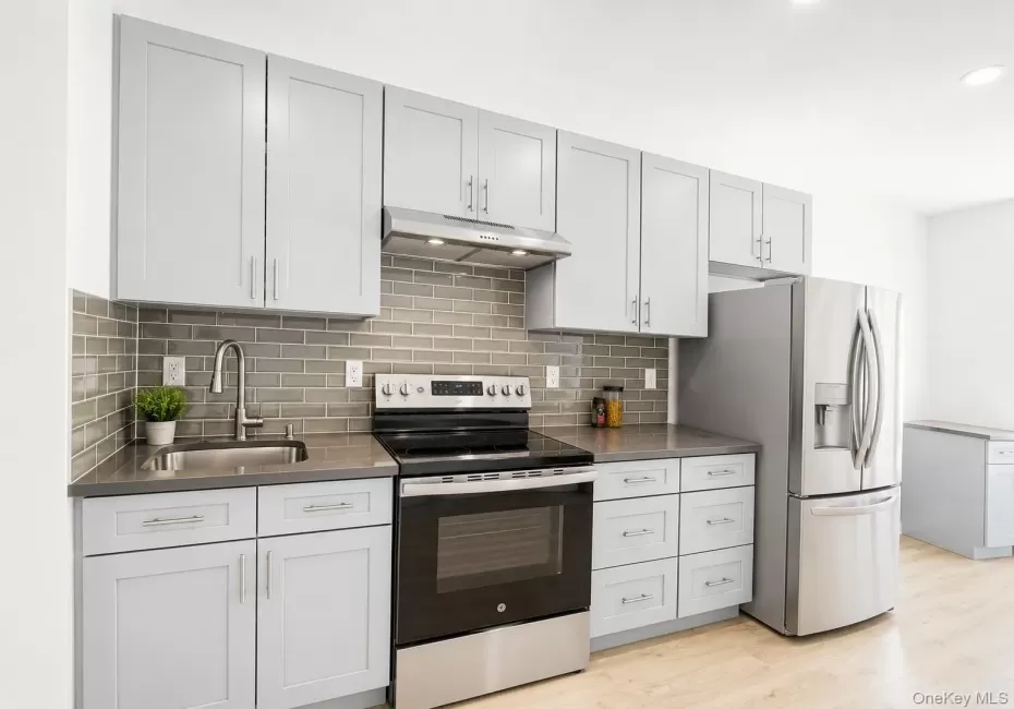 6946 64th Street, New York, NY, 1 Bedroom Bedrooms, 3 Rooms Rooms,1 BathroomBathrooms,Residential Lease,For Rent,64th,0,KEY1018738 6946 64th Street, New York, NY, 1 Bedroom Bedrooms, 3 Rooms Rooms,1 BathroomBathrooms,Residential Lease,For Rent,64th,0,KEY1018738