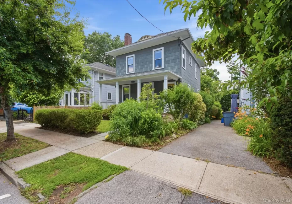 17 Dutcher Street, Greenburgh, NY, 3 Bedrooms Bedrooms, 7 Rooms Rooms,2 BathroomsBathrooms,Residential Lease,For Rent,Dutcher,0,KEY1018776 17 Dutcher Street, Greenburgh, NY, 3 Bedrooms Bedrooms, 7 Rooms Rooms,2 BathroomsBathrooms,Residential Lease,For Rent,Dutcher,0,KEY1018776