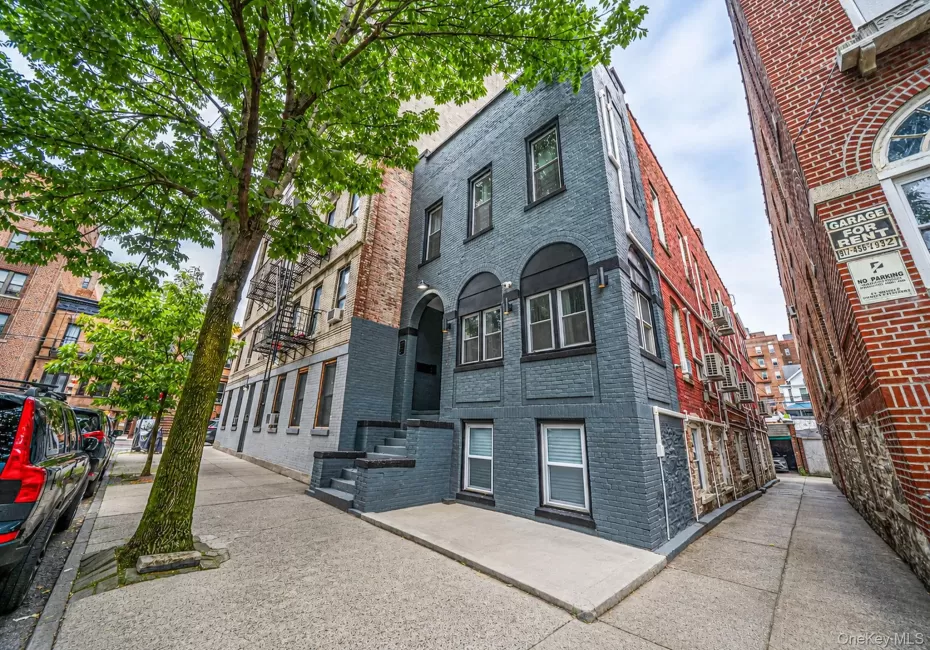 2775 Pond Place, New York, NY, 2 Bedrooms Bedrooms, 3 Rooms Rooms,1 BathroomBathrooms,Residential Lease,For Rent,Pond,0,KEY1018759 2775 Pond Place, New York, NY, 2 Bedrooms Bedrooms, 3 Rooms Rooms,1 BathroomBathrooms,Residential Lease,For Rent,Pond,0,KEY1018759