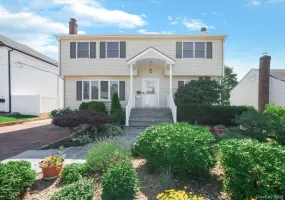 4 23rd Street, Oyster Bay, NY, 4 Bedrooms Bedrooms, 10 Rooms Rooms,2 BathroomsBathrooms,Residential,For Rent,23rd,0,1016339 4 23rd Street, Oyster Bay, NY, 4 Bedrooms Bedrooms, 10 Rooms Rooms,2 BathroomsBathrooms,Residential,For Rent,23rd,0,1016339