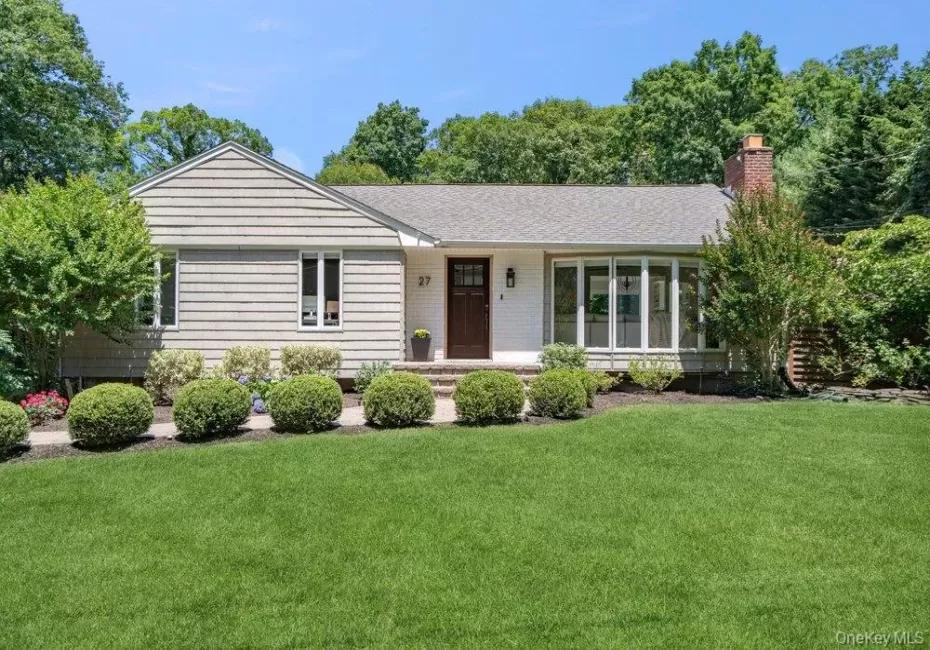 27 Hennessy Drive Drive, Huntington, NY, 3 Bedrooms Bedrooms, 8 Rooms Rooms,2 BathroomsBathrooms,Residential,For Rent,Hennessy Drive,0,KEY1009784 27 Hennessy Drive Drive, Huntington, NY, 3 Bedrooms Bedrooms, 8 Rooms Rooms,2 BathroomsBathrooms,Residential,For Rent,Hennessy Drive,0,KEY1009784