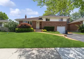 204 Halsey Avenue, Oyster Bay, NY, 3 Bedrooms Bedrooms, 7 Rooms Rooms,2 BathroomsBathrooms,Residential,For Rent,Halsey,0,1016892 204 Halsey Avenue, Oyster Bay, NY, 3 Bedrooms Bedrooms, 7 Rooms Rooms,2 BathroomsBathrooms,Residential,For Rent,Halsey,0,1016892