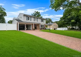 23 Essex Drive, Brookhaven, NY, 4 Bedrooms Bedrooms, 12 Rooms Rooms,2 BathroomsBathrooms,Residential,For Rent,Essex,0,1017131 23 Essex Drive, Brookhaven, NY, 4 Bedrooms Bedrooms, 12 Rooms Rooms,2 BathroomsBathrooms,Residential,For Rent,Essex,0,1017131