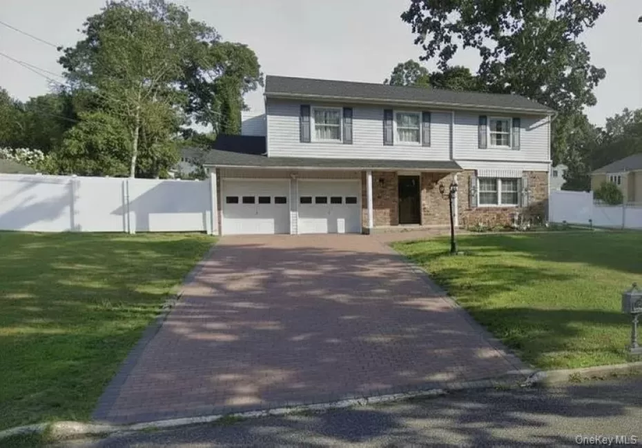 23 Essex Drive, Brookhaven, NY, 4 Bedrooms Bedrooms, 12 Rooms Rooms,2 BathroomsBathrooms,Residential,For Rent,Essex,0,KEY1017131 23 Essex Drive, Brookhaven, NY, 4 Bedrooms Bedrooms, 12 Rooms Rooms,2 BathroomsBathrooms,Residential,For Rent,Essex,0,KEY1017131