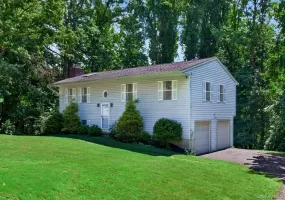 2 Verven Road, Poughkeepsie, NY, 3 Bedrooms Bedrooms, 4 Rooms Rooms,1 BathroomBathrooms,Residential,For Rent,Verven,0,1018414 2 Verven Road, Poughkeepsie, NY, 3 Bedrooms Bedrooms, 4 Rooms Rooms,1 BathroomBathrooms,Residential,For Rent,Verven,0,1018414