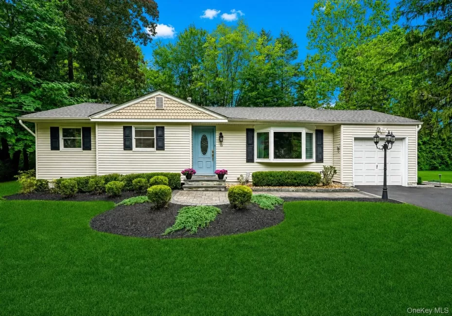 Beautifully renovated from top to bottom! 3/4 bedroom ranch in Nanuet schools Beautifully renovated from top to bottom! 3/4 bedroom ranch in Nanuet schools
