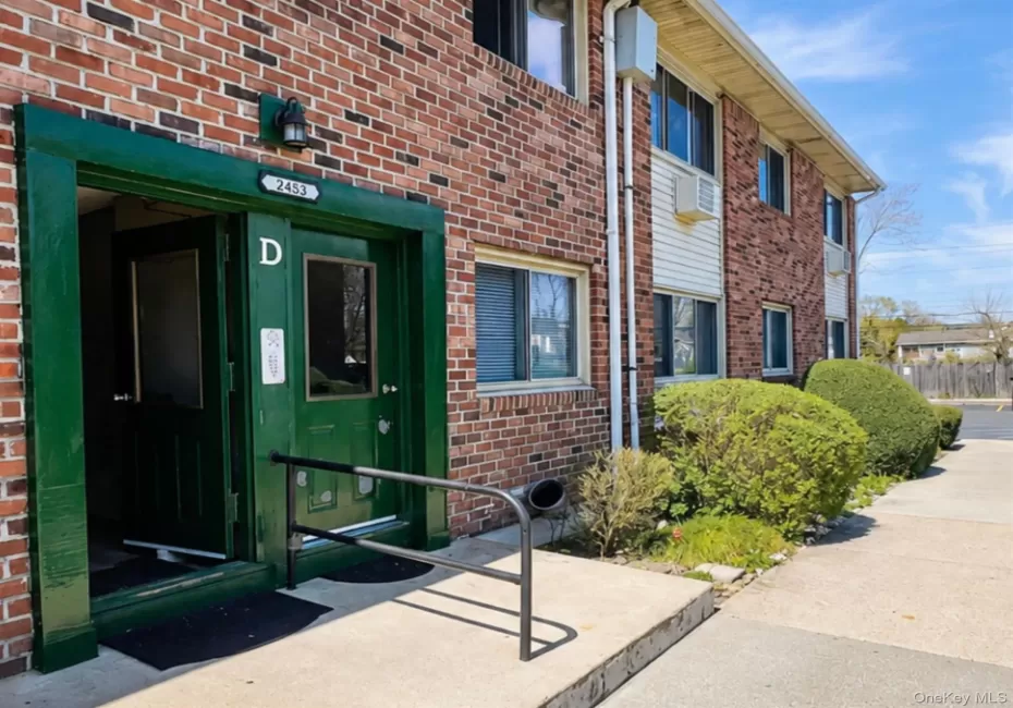 2453 D Union Boulevard, Islip, NY, 2 Bedrooms Bedrooms, 4 Rooms Rooms,1 BathroomBathrooms,Residential,For Rent,Union,0,KEY1018874 2453 D Union Boulevard, Islip, NY, 2 Bedrooms Bedrooms, 4 Rooms Rooms,1 BathroomBathrooms,Residential,For Rent,Union,0,KEY1018874