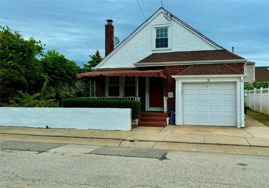 76 Clayton Avenue, Hempstead, NY, 4 Bedrooms Bedrooms, 8 Rooms Rooms,1 BathroomBathrooms,Residential Lease,For Rent,Clayton,0,KEY1018934 76 Clayton Avenue, Hempstead, NY, 4 Bedrooms Bedrooms, 8 Rooms Rooms,1 BathroomBathrooms,Residential Lease,For Rent,Clayton,0,KEY1018934