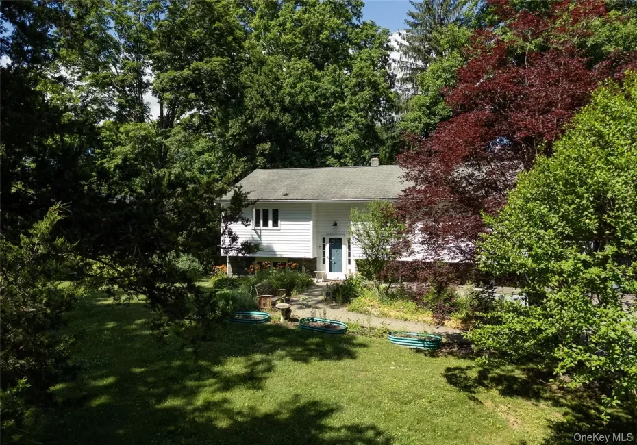 22 Crosmour Road, Rhinebeck, NY, 3 Bedrooms Bedrooms, 6 Rooms Rooms,3 BathroomsBathrooms,Residential,For Rent,Crosmour,0,KEY1018754 22 Crosmour Road, Rhinebeck, NY, 3 Bedrooms Bedrooms, 6 Rooms Rooms,3 BathroomsBathrooms,Residential,For Rent,Crosmour,0,KEY1018754