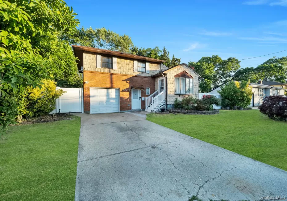 164 Pennsylvania Avenue, Islip, NY, 6 Bedrooms Bedrooms, 14 Rooms Rooms,3 BathroomsBathrooms,Residential,For Rent,Pennsylvania,0,KEY1018852 164 Pennsylvania Avenue, Islip, NY, 6 Bedrooms Bedrooms, 14 Rooms Rooms,3 BathroomsBathrooms,Residential,For Rent,Pennsylvania,0,KEY1018852