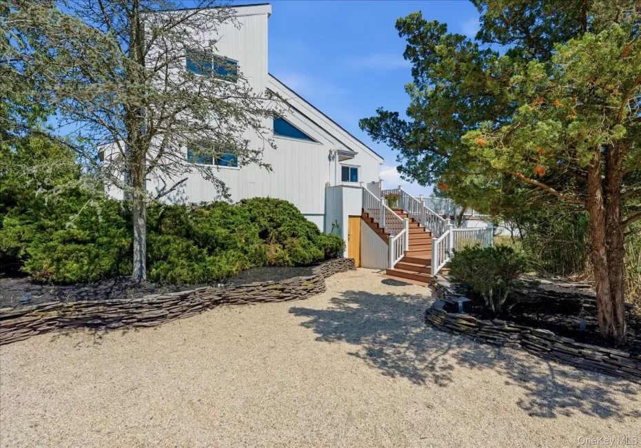 16 Meadow Lane, Southampton, NY, 4 Bedrooms Bedrooms, 10 Rooms Rooms,3 BathroomsBathrooms,Residential,For Rent,Meadow,0,KEY1018290 16 Meadow Lane, Southampton, NY, 4 Bedrooms Bedrooms, 10 Rooms Rooms,3 BathroomsBathrooms,Residential,For Rent,Meadow,0,KEY1018290