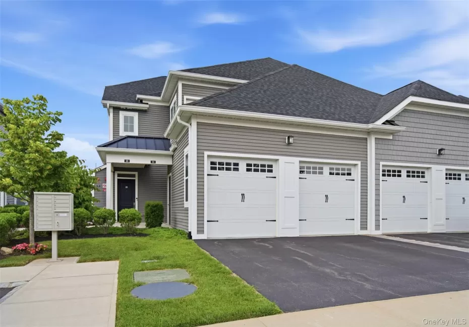 21 Seasons Way, Huntington, NY, 2 Bedrooms Bedrooms, 7 Rooms Rooms,2 BathroomsBathrooms,Residential,For Rent,Seasons,0,KEY1018609 21 Seasons Way, Huntington, NY, 2 Bedrooms Bedrooms, 7 Rooms Rooms,2 BathroomsBathrooms,Residential,For Rent,Seasons,0,KEY1018609