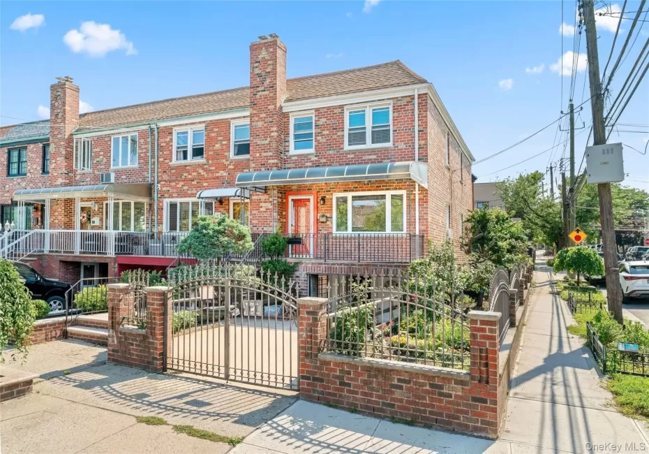 5902 70th Street, New York, NY, 4 Bedrooms Bedrooms, 8 Rooms Rooms,2 BathroomsBathrooms,Residential,For Rent,70th,0,1016176 5902 70th Street, New York, NY, 4 Bedrooms Bedrooms, 8 Rooms Rooms,2 BathroomsBathrooms,Residential,For Rent,70th,0,1016176