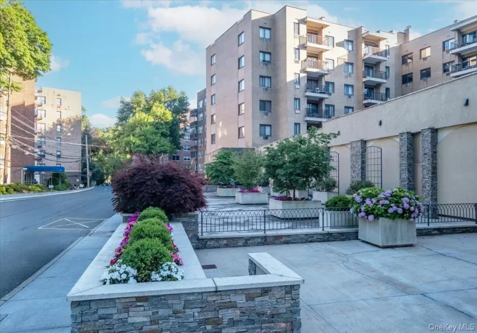100 East Hartsdale Avenue, Greenburgh, NY, 2 Bedrooms Bedrooms, 6 Rooms Rooms,2 BathroomsBathrooms,Residential,For Rent,East Hartsdale,0,1015473 100 East Hartsdale Avenue, Greenburgh, NY, 2 Bedrooms Bedrooms, 6 Rooms Rooms,2 BathroomsBathrooms,Residential,For Rent,East Hartsdale,0,1015473