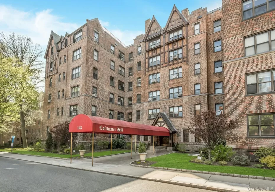 Welcome to 143 Garth Road! Welcome to 143 Garth Road!