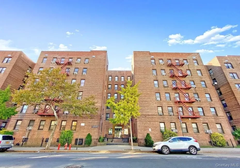 85-14 Broadway, New York, NY, 1 Bedroom Bedrooms, 3 Rooms Rooms,1 BathroomBathrooms,Residential,For Rent,Broadway,0,KEY1018829 85-14 Broadway, New York, NY, 1 Bedroom Bedrooms, 3 Rooms Rooms,1 BathroomBathrooms,Residential,For Rent,Broadway,0,KEY1018829